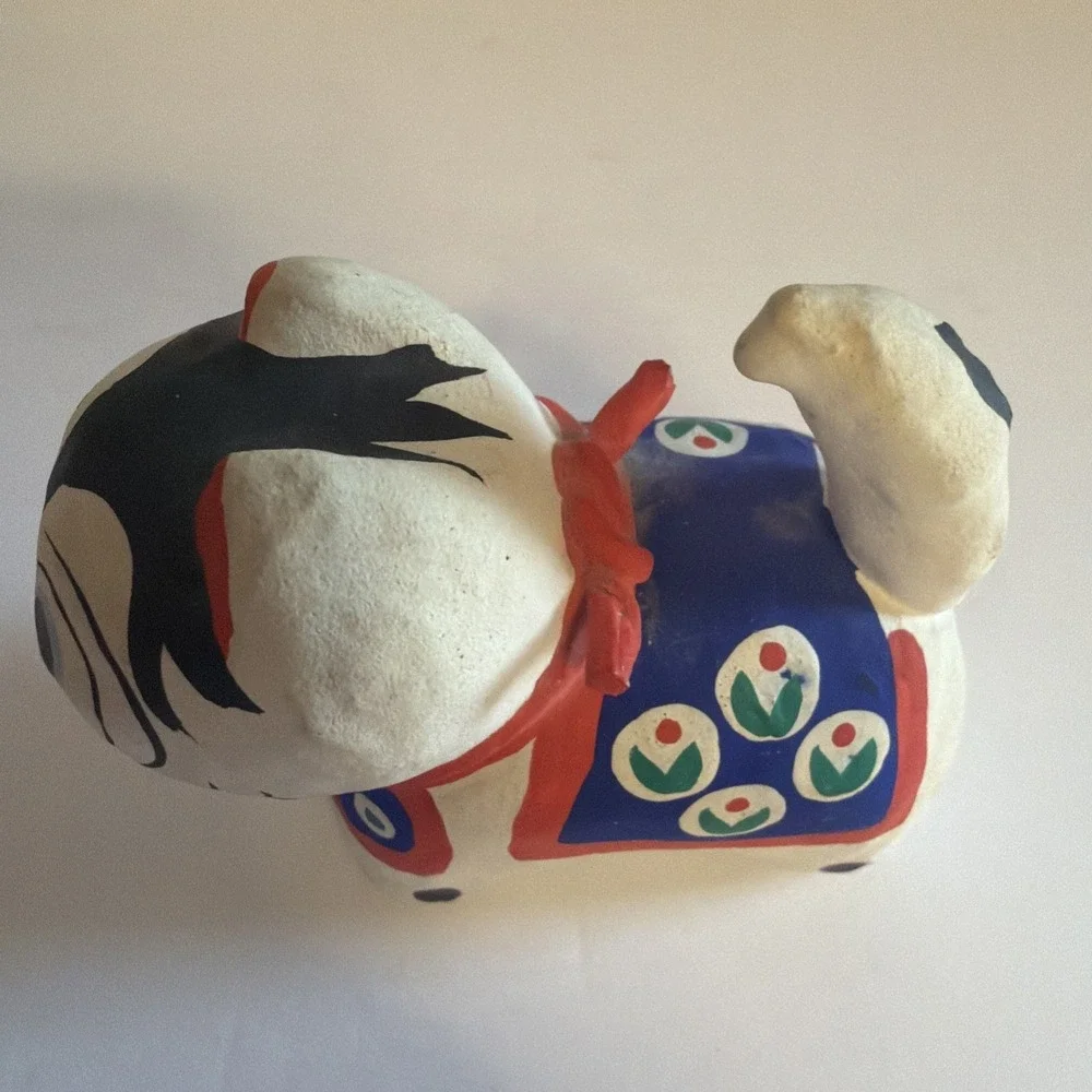 Japanese lucky‎ cat papier-mâché (hariko) figurine